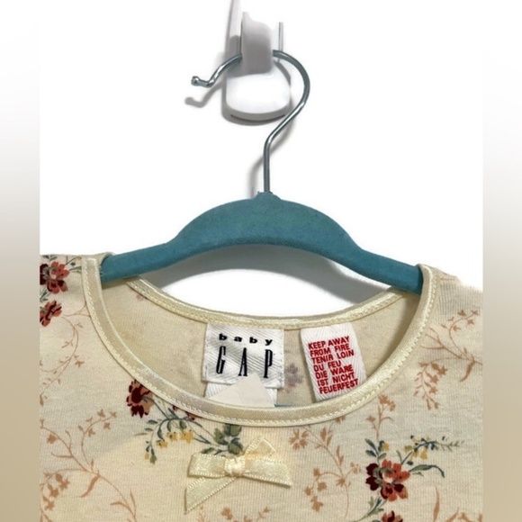 NWT Gap Kids floral bubble onesie,size 0-3 months, 9-11 pounds, in beautiful cre - Picture 4 of 6